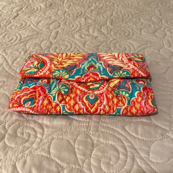 Paisley in Paradise wallet with shoulder strap by Vera Bradley. Like new! - Picture 2 of 7
